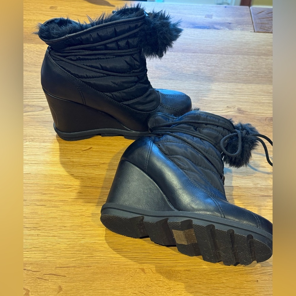 Black Faux Fur Wedge Ankle Boots Women Size 11 - Picture 5 of 5